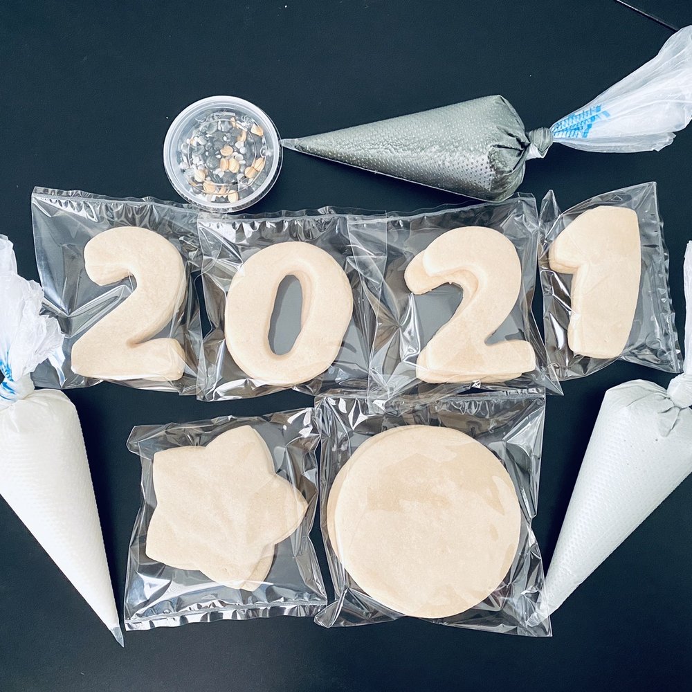 Sarah’s Baking Co. - Each bag has 2 cookies seal tight. 3 icing bags, & 1 sprinkles - Bakeries Near Me - Franklin, Tennessee Sarah’s Baking Co. - Each bag has 2 cookies seal tight. 3 icing bags, & 1 sprinkles - Bakeries Near Me - Franklin, Tennessee