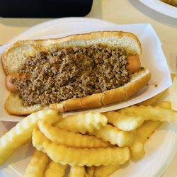 Chili dog   Ig @yumthatgreenville