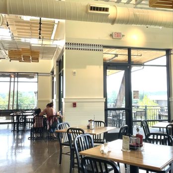 Big Bad Breakfast - Pelham - Inside seating - Breakfast & Brunch Near Me - Pelham, Alabama