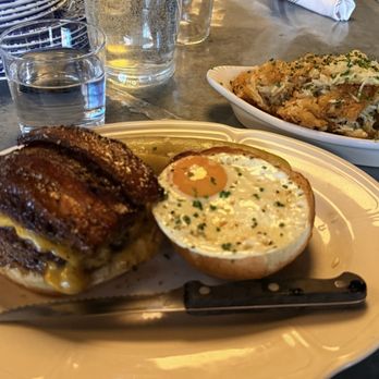 Au Cheval - Bars Near Me - Chicago, Illinois