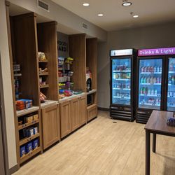 Candlewood Suites Nogales - Snack and coffee area for purchase