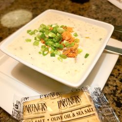 Reflections Grille Restaurant and Lounge - Smoked Salmon & Clam Chowder (Cup)