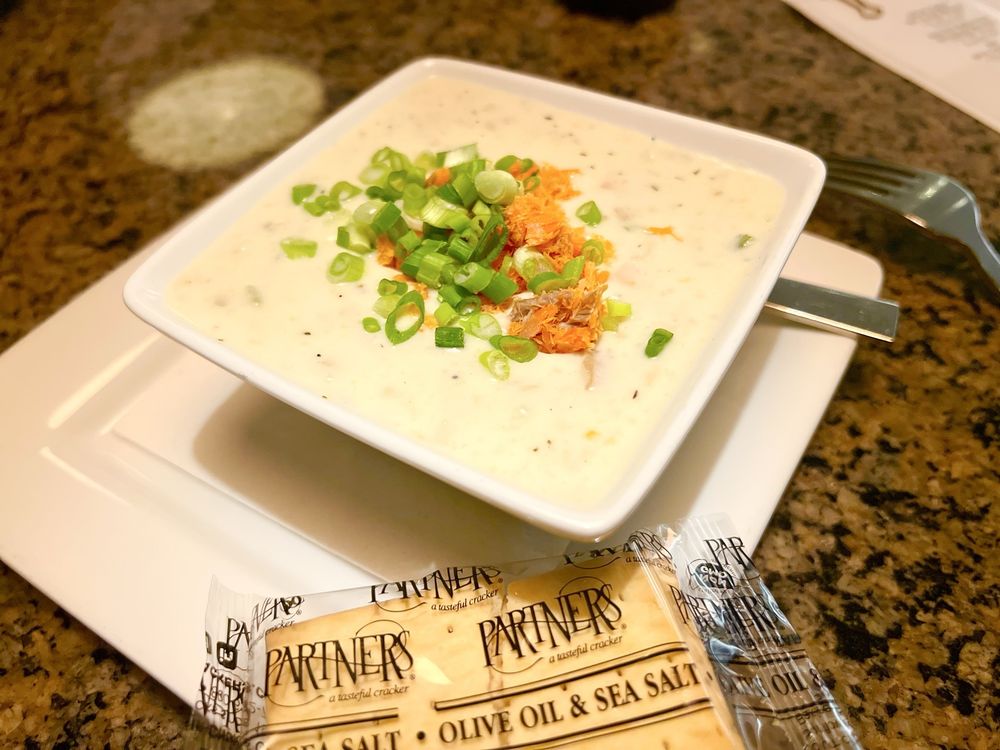 Reflections Grille Restaurant and Lounge