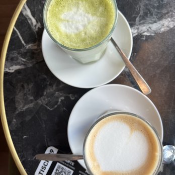 ST. LOUIS Breakfast - Caramel caffe latte and matcha latte - Breakfast & Brunch Near Me - Cologne, NW