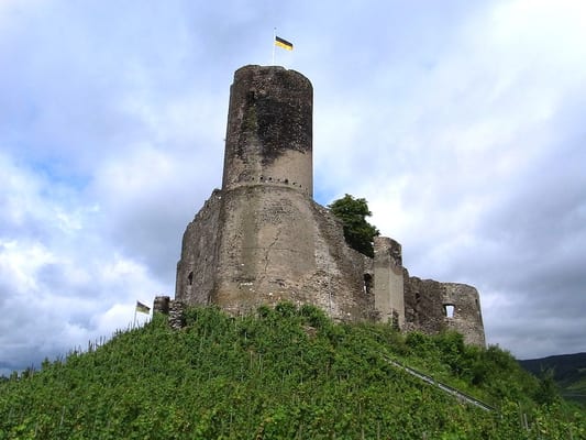 Burg Landshut by null