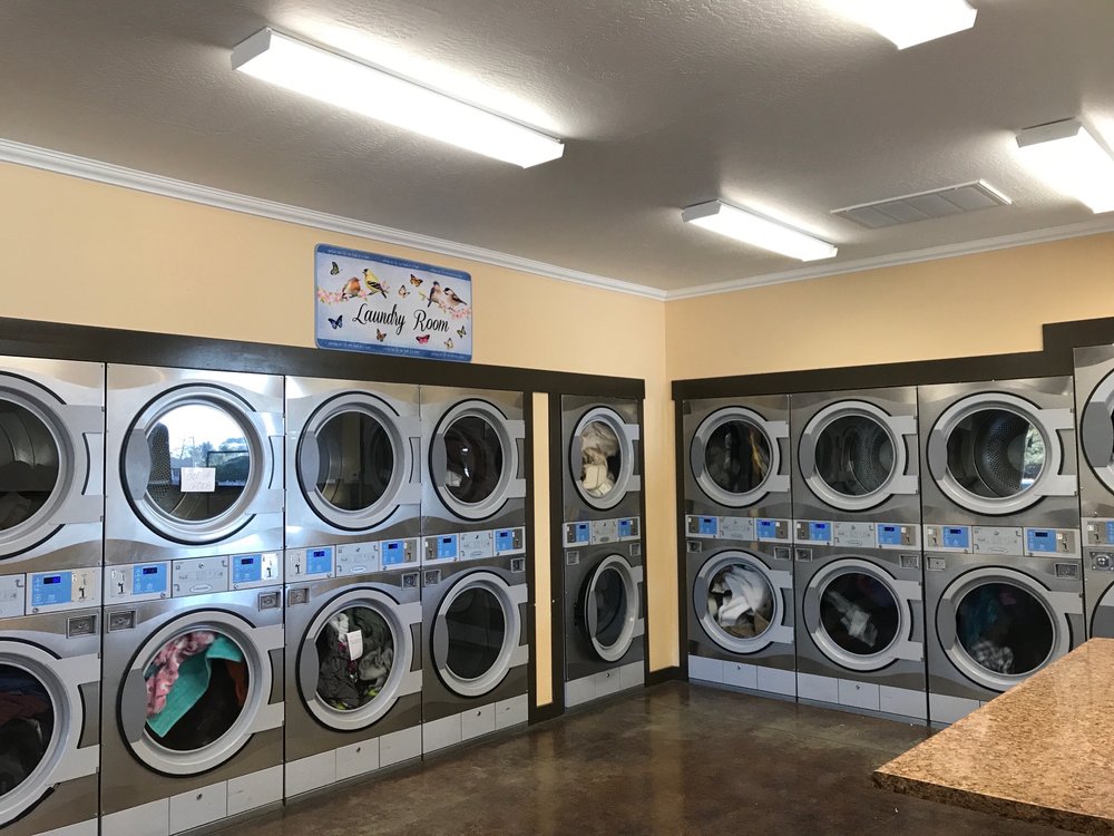 SUDS & DUDS LAUNDROMAT Updated October 2024 13 Photos & 44 Reviews 1300 Hiller Rd