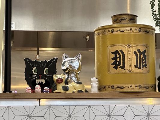 Lucky Cat Ramen by null