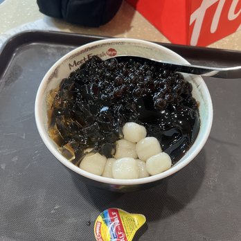 Meet Fresh - Icy Grass Jelly Combo C (missing our Taro Balls) - Desserts Near Me - Irvine, California