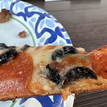 King Kong NY Pizza - I don't normally write reviews but like, how could I not after this. This is a whole damn fly in my pizza... - Pizza Near Me - San Jose, California King Kong NY Pizza - I don't normally write reviews but like, how could I not after this. This is a whole damn fly in my pizza... - Pizza Near Me - San Jose, California