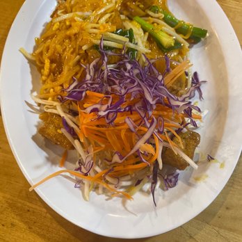 Boonsee Thai Kitchen - Norco - Pad Thai - Thai Near Me - Norco, California