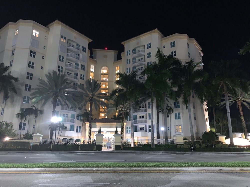 TOWNSEND PLACE AND MIZNER GRANDSALES PAVILLION 500 SE Mizner Blvd