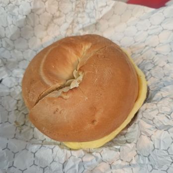 5th Ave Bagelry - B1 Bagel w/ egg. - Bagels Near Me - Whittier, California 5th Ave Bagelry - B1 Bagel w/ egg. - Bagels Near Me - Whittier, California