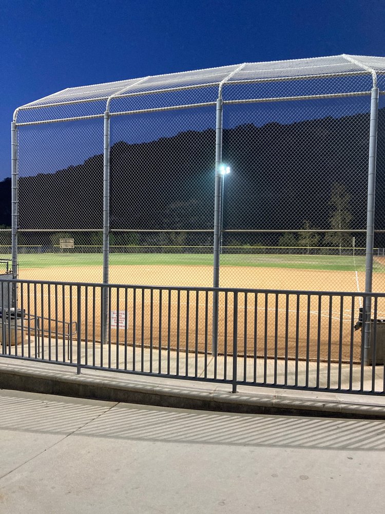 GLENDALE SPORTS COMPLEX 58 Photos & 35 Reviews 2200 Fern Ln, Glendale, California Sports
