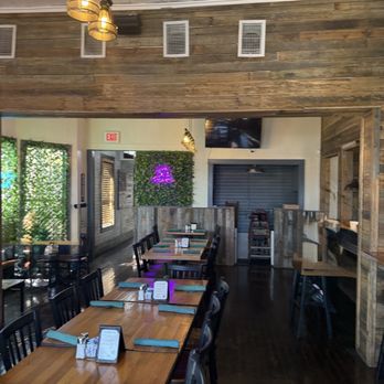 The Ridge at the Hill - Inside seating - American Near Me - San Antonio, Texas The Ridge at the Hill - Inside seating - American Near Me - San Antonio, Texas