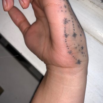 Nice Tattoo Parlor - Look at the first star which has a line wrongly done - Tattoo Near Me - Brooklyn, New York Nice Tattoo Parlor - Look at the first star which has a line wrongly done - Tattoo Near Me - Brooklyn, New York
