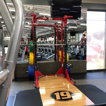 Fitness 19 - Gyms Near Me - Oceanside, California