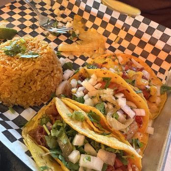 Los Jefes - Tripas Street Tacos served with rice and beans (didn't get photo of beans) - Tacos Near Me - Duncanville, Texas