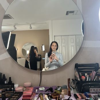 The Sparkle Bar - In the chair! - Makeup Artists Near Me - Scottsdale, Arizona The Sparkle Bar - In the chair! - Makeup Artists Near Me - Scottsdale, Arizona