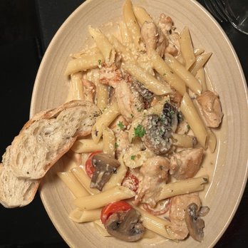 Maxine's On Shine - Maxine's chicken penne pasta - New American Near Me - Orlando, Florida Maxine's On Shine - Maxine's chicken penne pasta - New American Near Me - Orlando, Florida