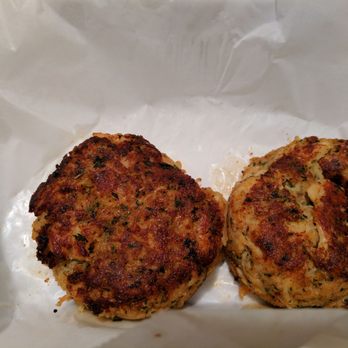 Mama J's Kitchen - Crab cakes - perfect amount of herbed bread to bind it, huge chunks of crab - Soul Food Near Me - Richmond, Virginia