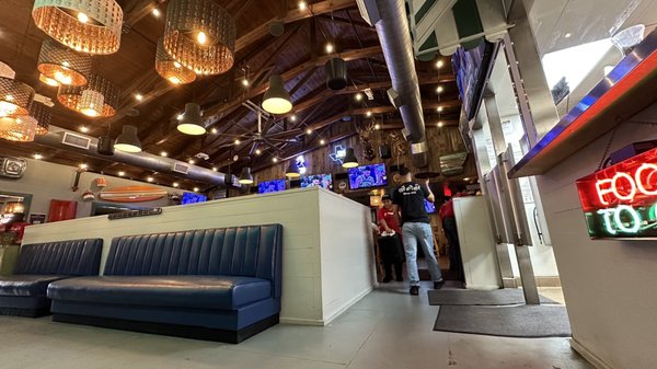 Spanky's by null