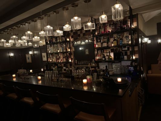 Bar Enzo by null