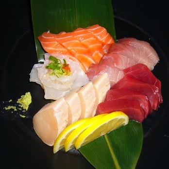 Hama Sushi - sashimi combo close up - Sushi Bars Near Me - Venice, California Hama Sushi - sashimi combo close up - Sushi Bars Near Me - Venice, California