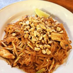 Sabaidee Thai Lao Cuisine - Chicken pad thai