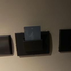 Crowne Plaza Manila Galleria - The key card to open the lights and ac