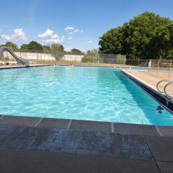 Longview Lake Estates Swimming Pool