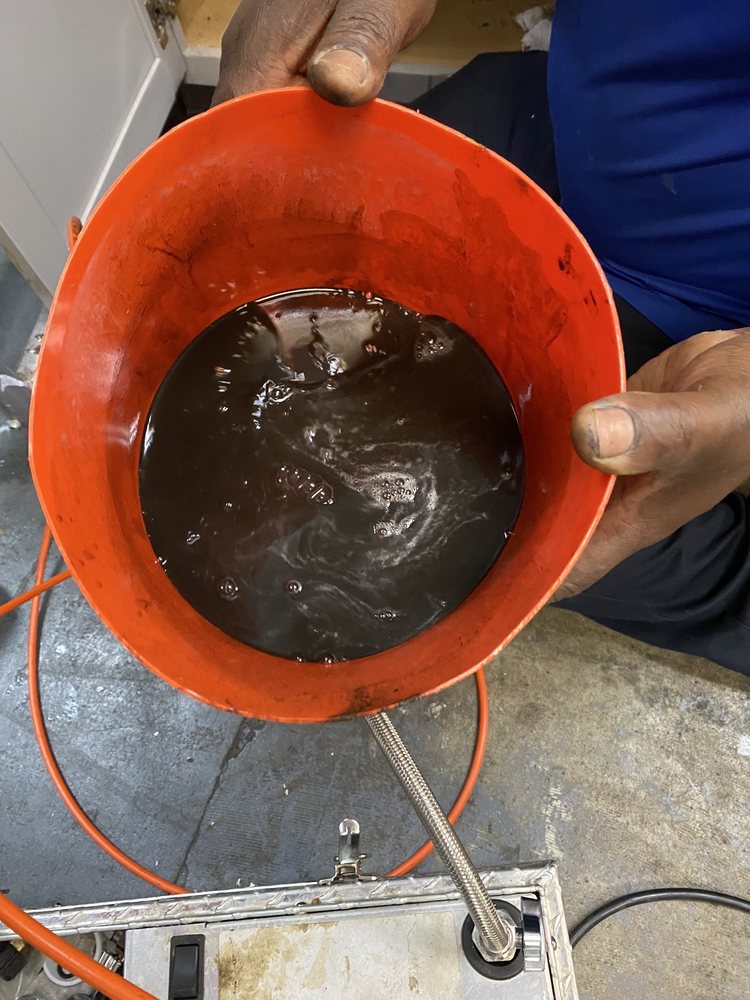 Slide of Emma Plumbing and Drain Services