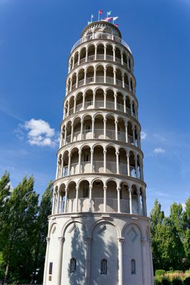 Leaning Tower of Niles by null