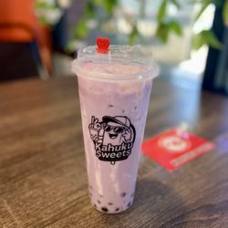 Taro milk tea with boba