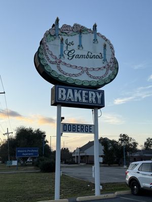 Gambino's Bakery by null