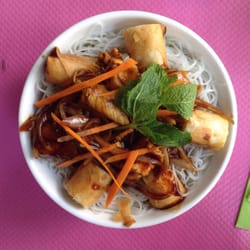 Asian Food - Chicken Bo Bun - looks lovely tastes pretty good too!