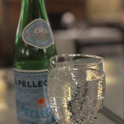 Wooden Nickel - Sparkling spring water