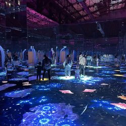 Bubble Planet - First room - interactive light show