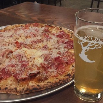 MadTree Brewing - Three Little Pigs pizza and Dreamsicle beer - Breweries Near Me - Cincinnati, Ohio MadTree Brewing - Three Little Pigs pizza and Dreamsicle beer - Breweries Near Me - Cincinnati, Ohio