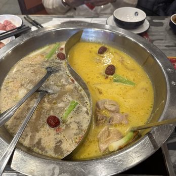 Liuyishou Hotpot - Two soup base of your choice. We picked pork tripe w/. Black pepper & chicken soup base and golden soup. - Chinese Near Me - Chicago, Illinois Liuyishou Hotpot - Two soup base of your choice. We picked pork tripe w/. Black pepper & chicken soup base and golden soup. - Chinese Near Me - Chicago, Illinois
