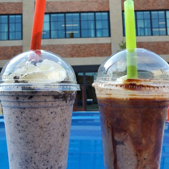 Gordon’s Milkshake Bar - Cookies 'n Cream and Chocolate Peanut Butter shakes - Desserts Near Me - Indianapolis, Indiana