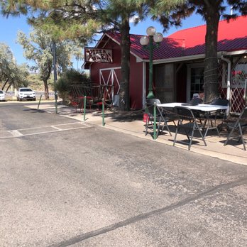 Pizza Barn - Entrance - Pizza Near Me - Edgewood, New Mexico