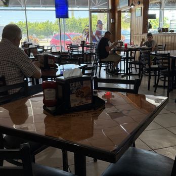 Dennys Latin Cafe - Dining room - Cuban Near Me - Key Largo, Florida Dennys Latin Cafe - Dining room - Cuban Near Me - Key Largo, Florida