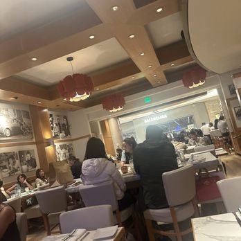 Quattro Caffe - Seating area - Italian Near Me - Costa Mesa, California Quattro Caffe - Seating area - Italian Near Me - Costa Mesa, California