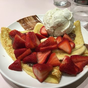 Demetres Downtown Markham - Desserts Near Me - Markham, Ontario