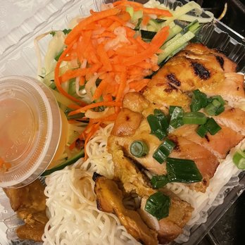 Stockpot - Vermicelli noodles with grilled turmeric chicken - Vietnamese Near Me - Vallejo, California