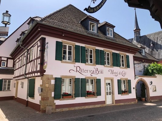 Hotel & Café Ritter von Böhl by null
