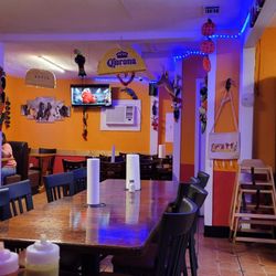 El Potrillo - Dining  area