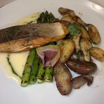 Toma Restaurant & Bar - Bars Near Me - Santa Barbara, California