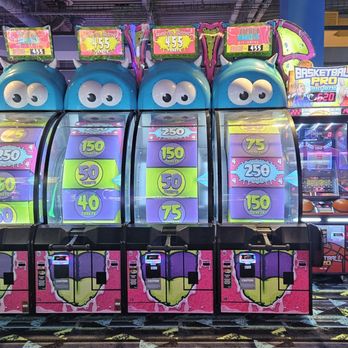 Round1 Bowling & Arcade - Arcades Near Me - Edison, New Jersey
