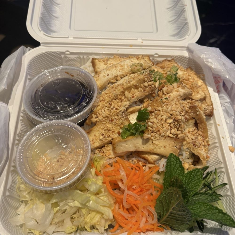 Pho 194 - Vermicell bowl with tofu - Vietnamese Near Me - Worcester, Massachusetts Pho 194 - Vermicell bowl with tofu - Vietnamese Near Me - Worcester, Massachusetts